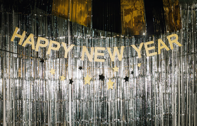 Happy New Year Banner mit Sternengirlande Gold-Schwarz