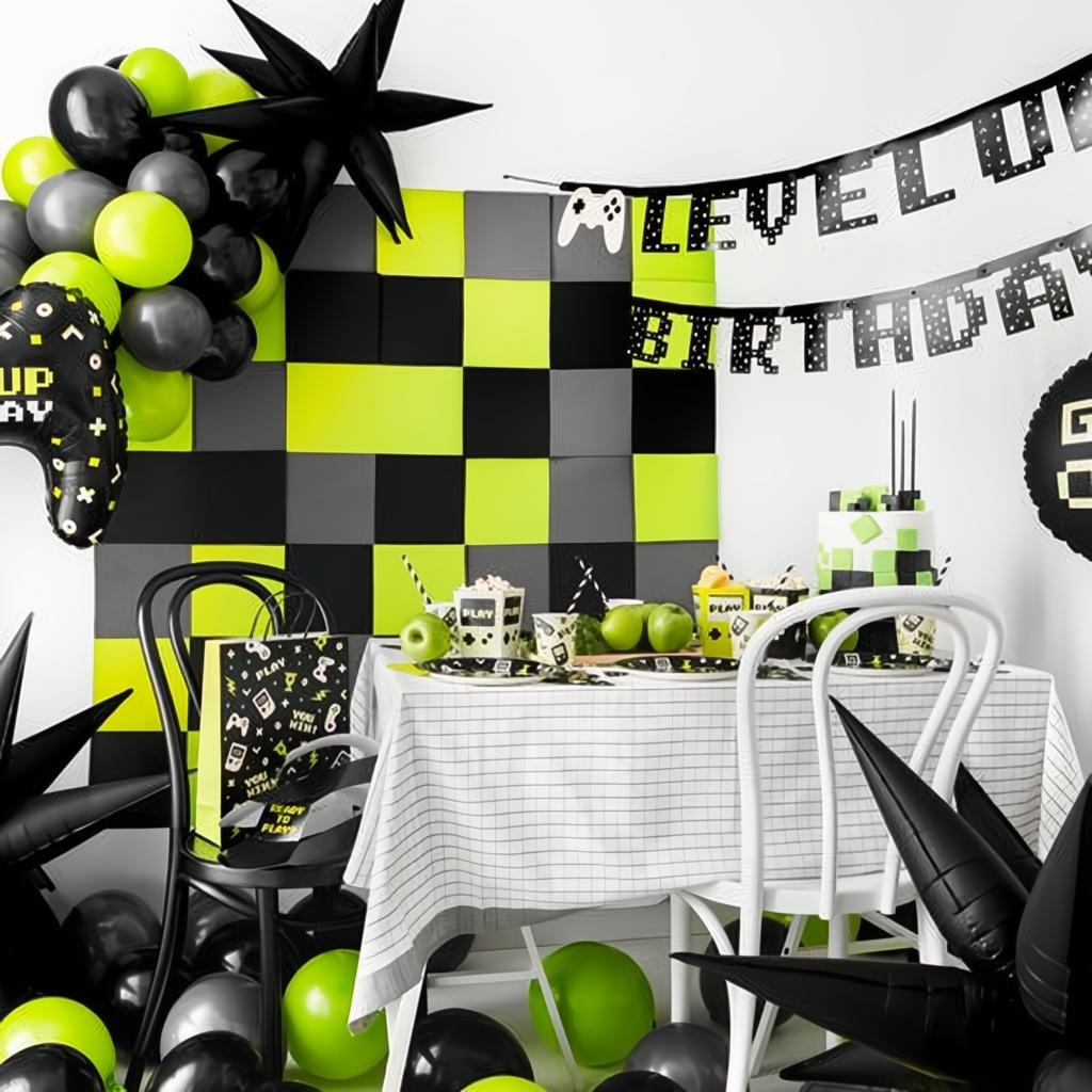 Banner Level Up, 2,5 m PartyDeco 4