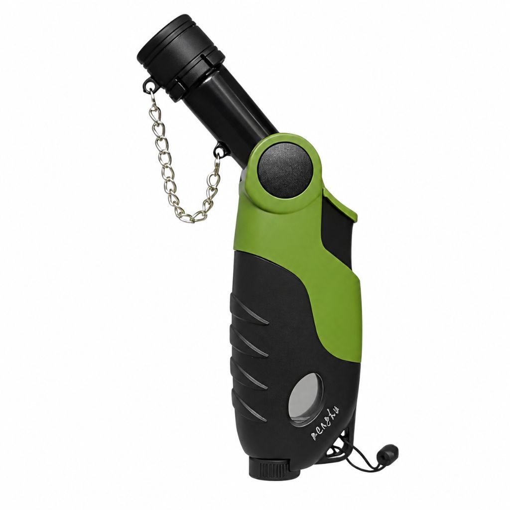 Sturmfeuerzeug Jet Gun Grün mit windfester Jetflamme und ergonomischem Design auf weissem Hintergrund.